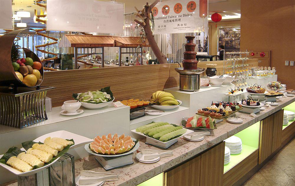 Taipei Garden Hotel - Ximending Exterior foto A dessert buffet